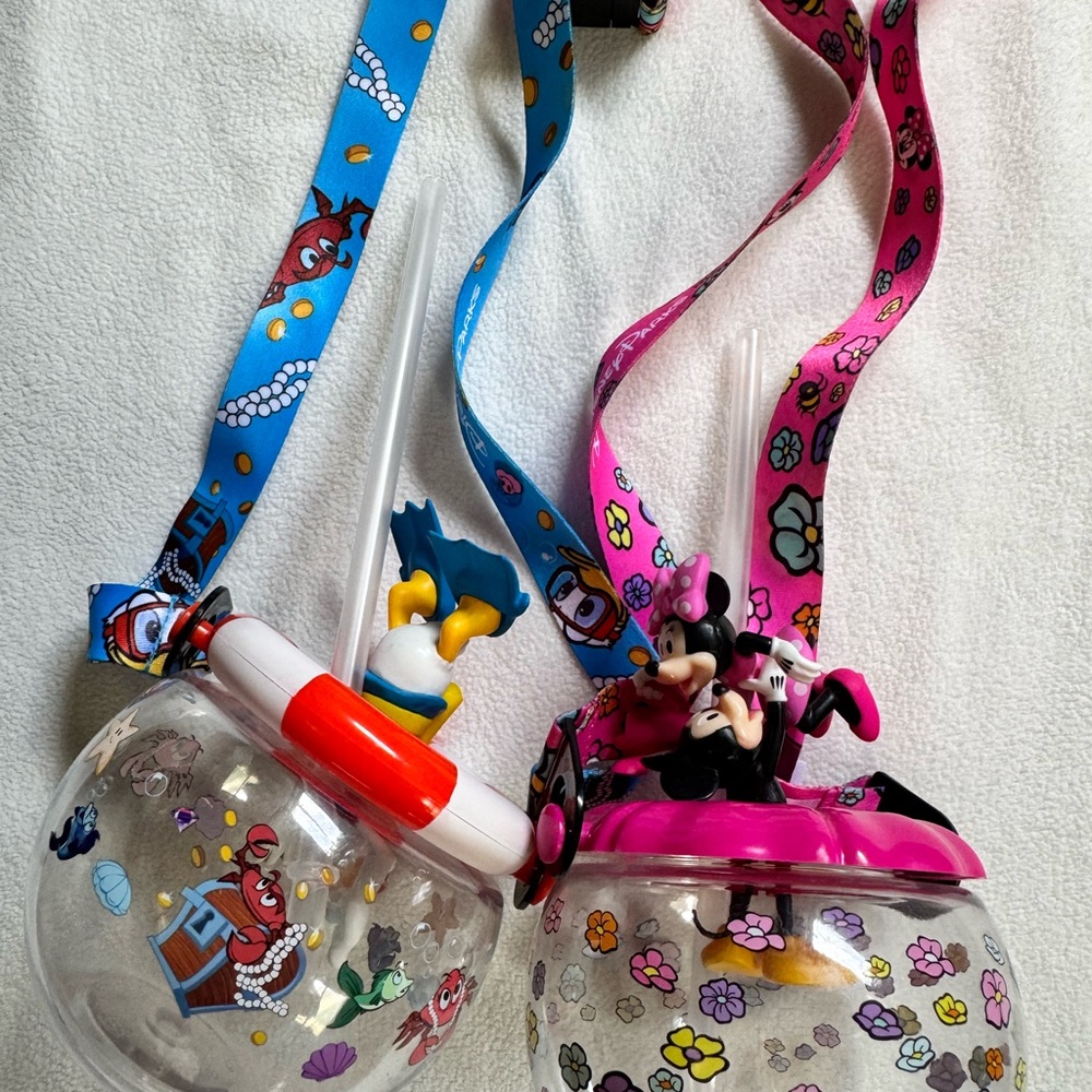 Donald & Minnie Disney Character Sipper Cups with Lanyards
